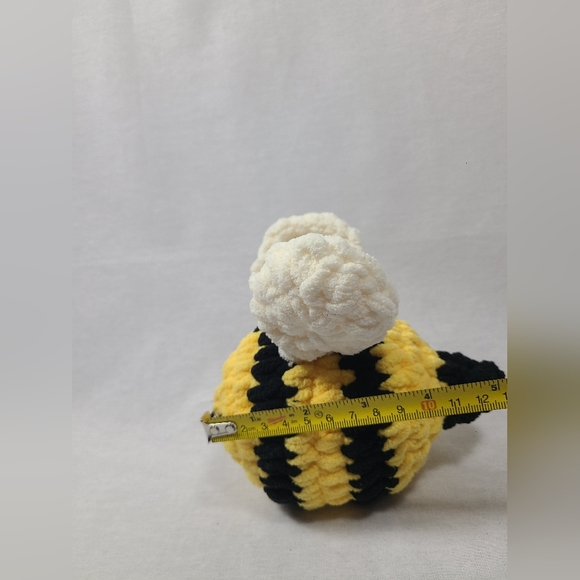 Handmade crochet bee 🐝 - Picture 5 of 5